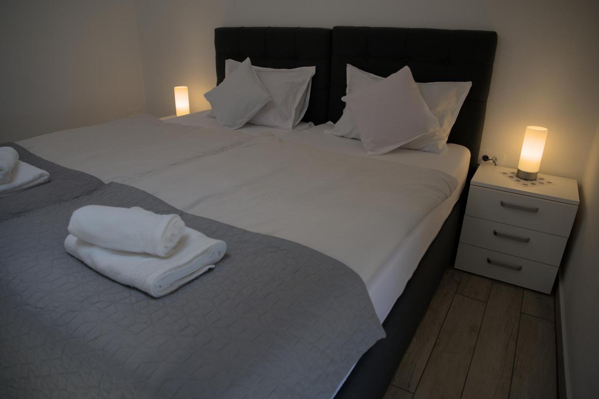 Apartmaji Soncek Ізола Екстер'єр фото